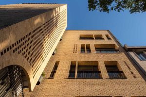 ساختمان مسکونی گوشه جامعه معماران ایران