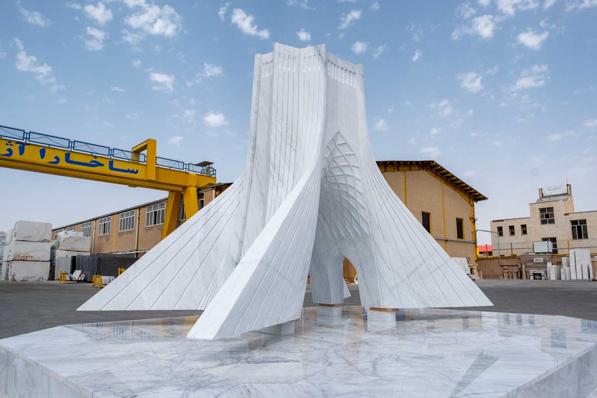 مجسمه آزادی، گروه ساخارا و آژیانه، جامعه معماران ایران