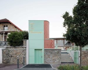 مرکز فرهنگی روزا بونور، معماری مودال، جامعه معماران ایران